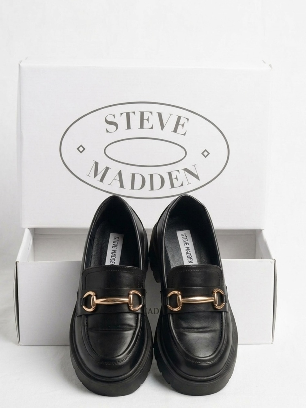 W/ BOX Steve Madden Chunky Faux Leather  Platform Loafers Gold Buckle SIZE 5/5.5